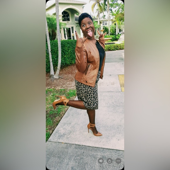 PLEASE LIKE THIS FLYER TO BE NOTIFIED-WEDNESDAY & THURSDAY @6:30 PM!👠👗👞👜👙💄👖👔 - Picture 7 of 17